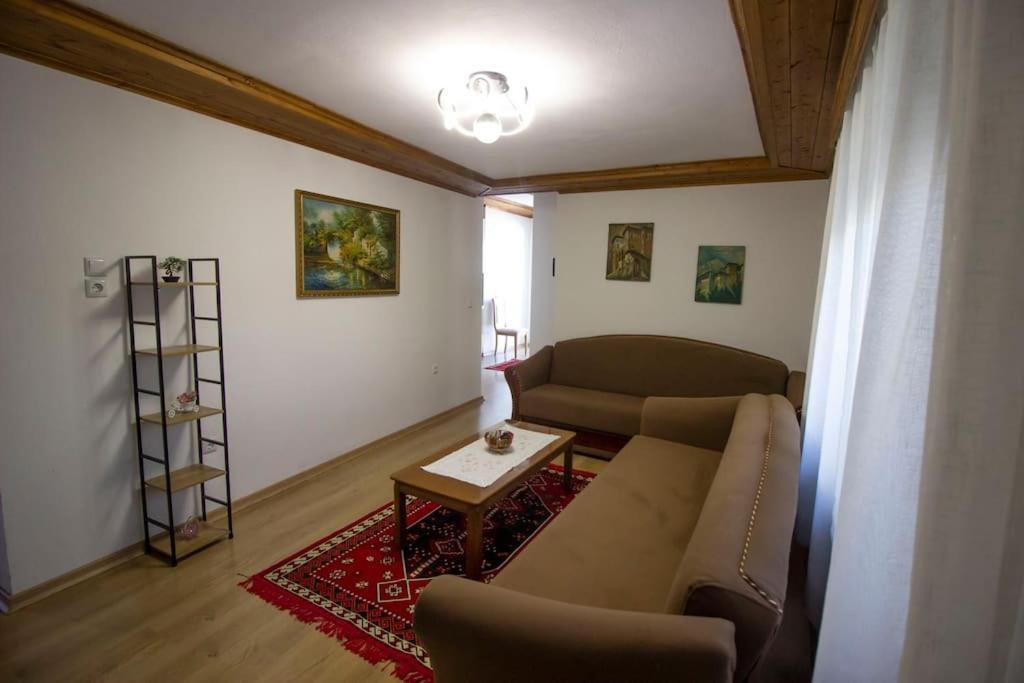 Emblematic House 3 Appartement Gjirokastër Buitenkant foto