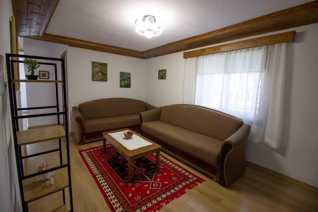 Emblematic House 3 Appartement Gjirokastër Buitenkant foto